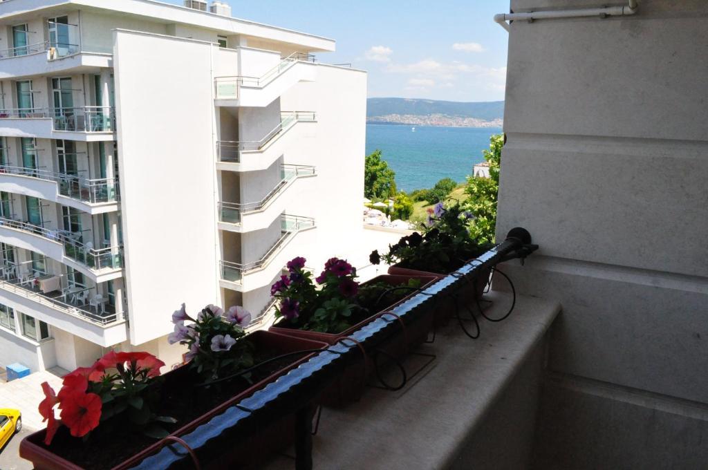St. George Apartments Nesebar Eksteriør bilde